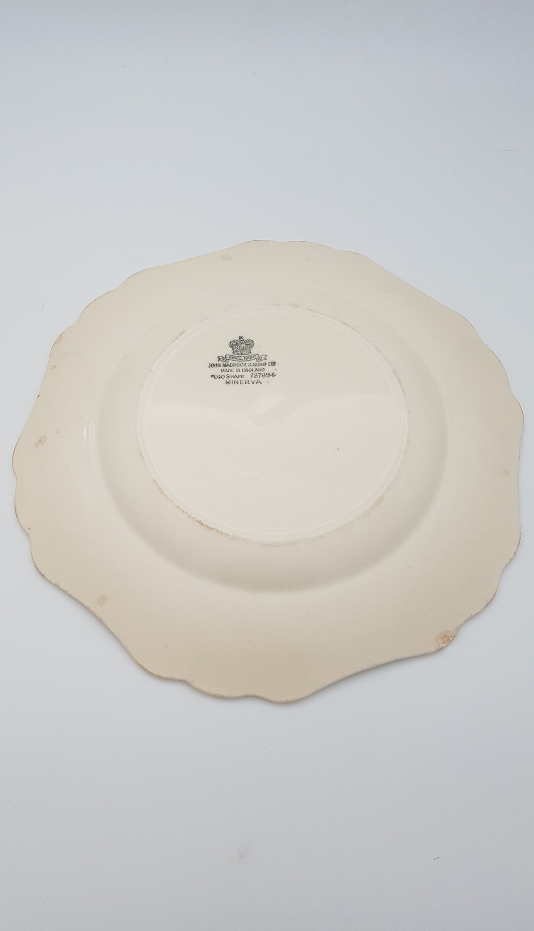 C0068 MINERVA ROYAL IVORY 737954 Plate  JOHN MADDOCK & SONS