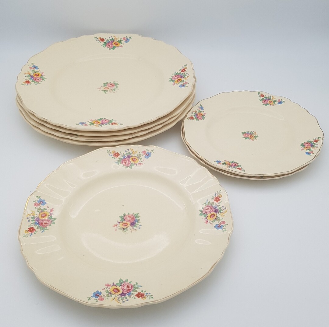 C0045 9 SUNSHINE dinner items  J & G MEAKIN