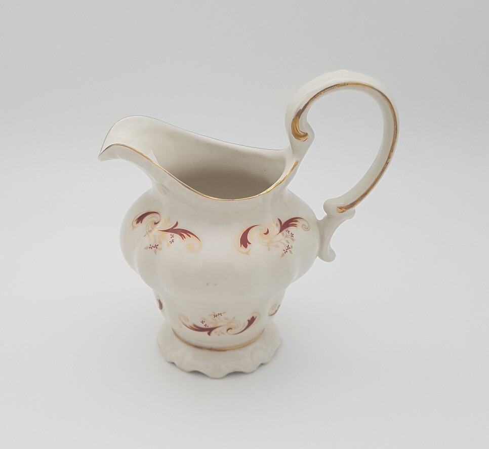 C0060 Gold jug  HUGUENOT ROYALE