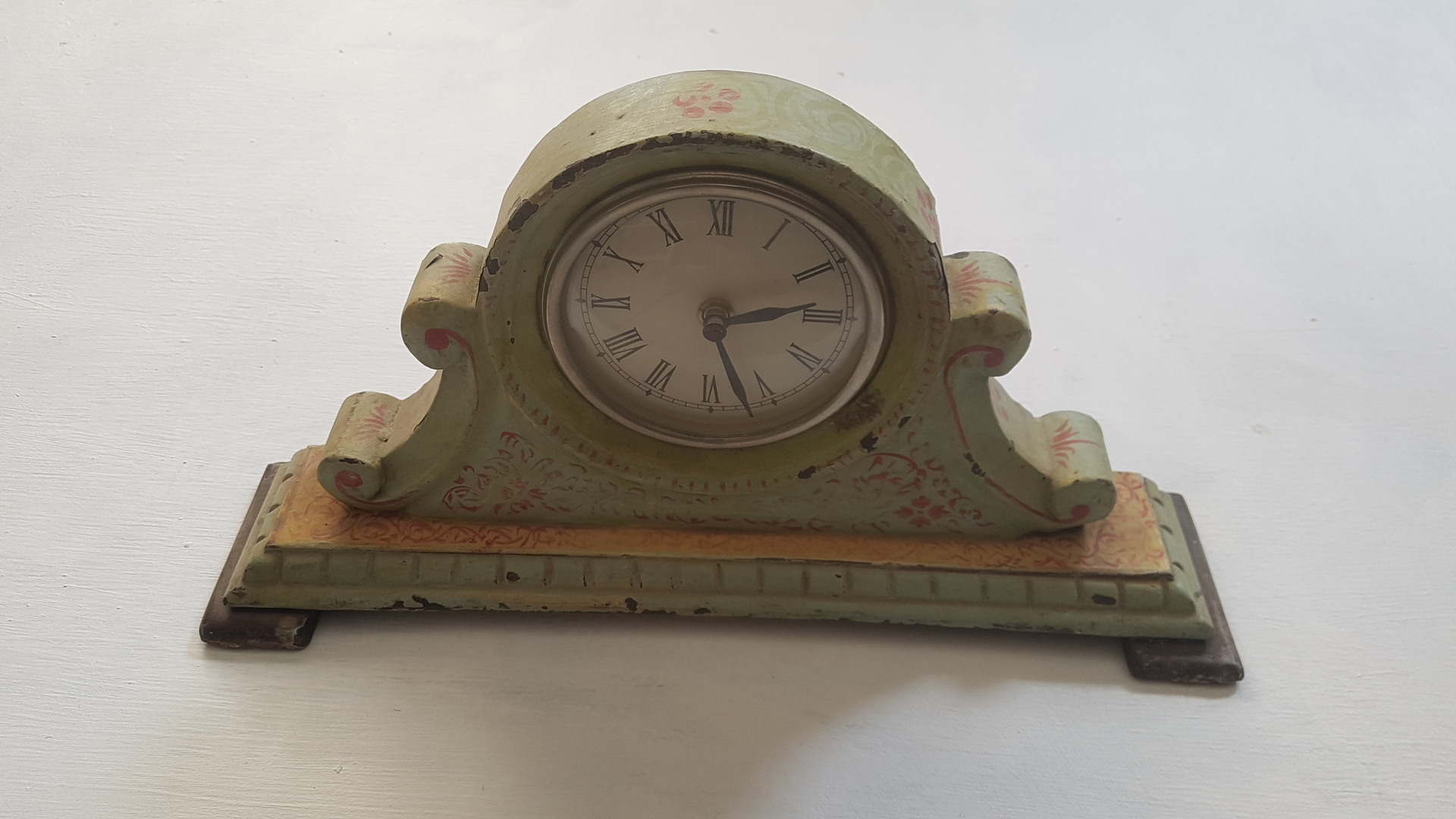 C0022 Wood Table Clock