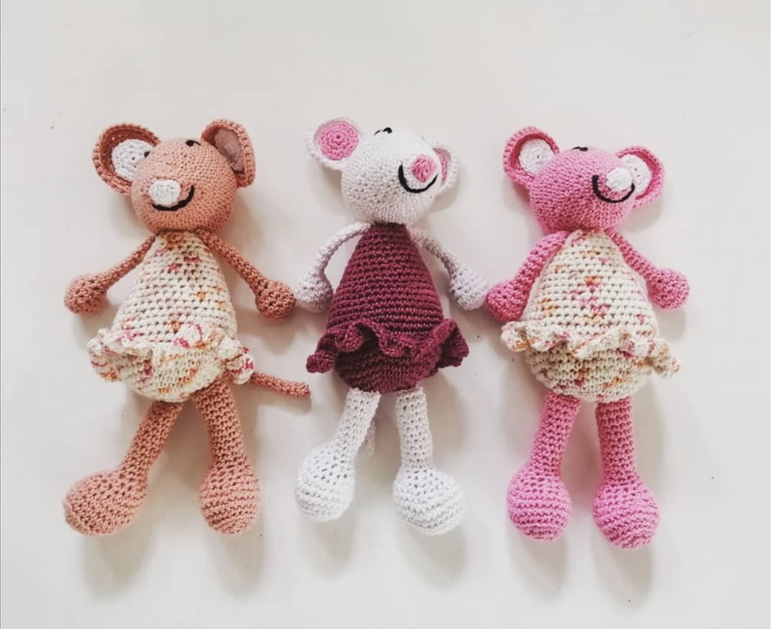 Miss Mouse - crochet doll