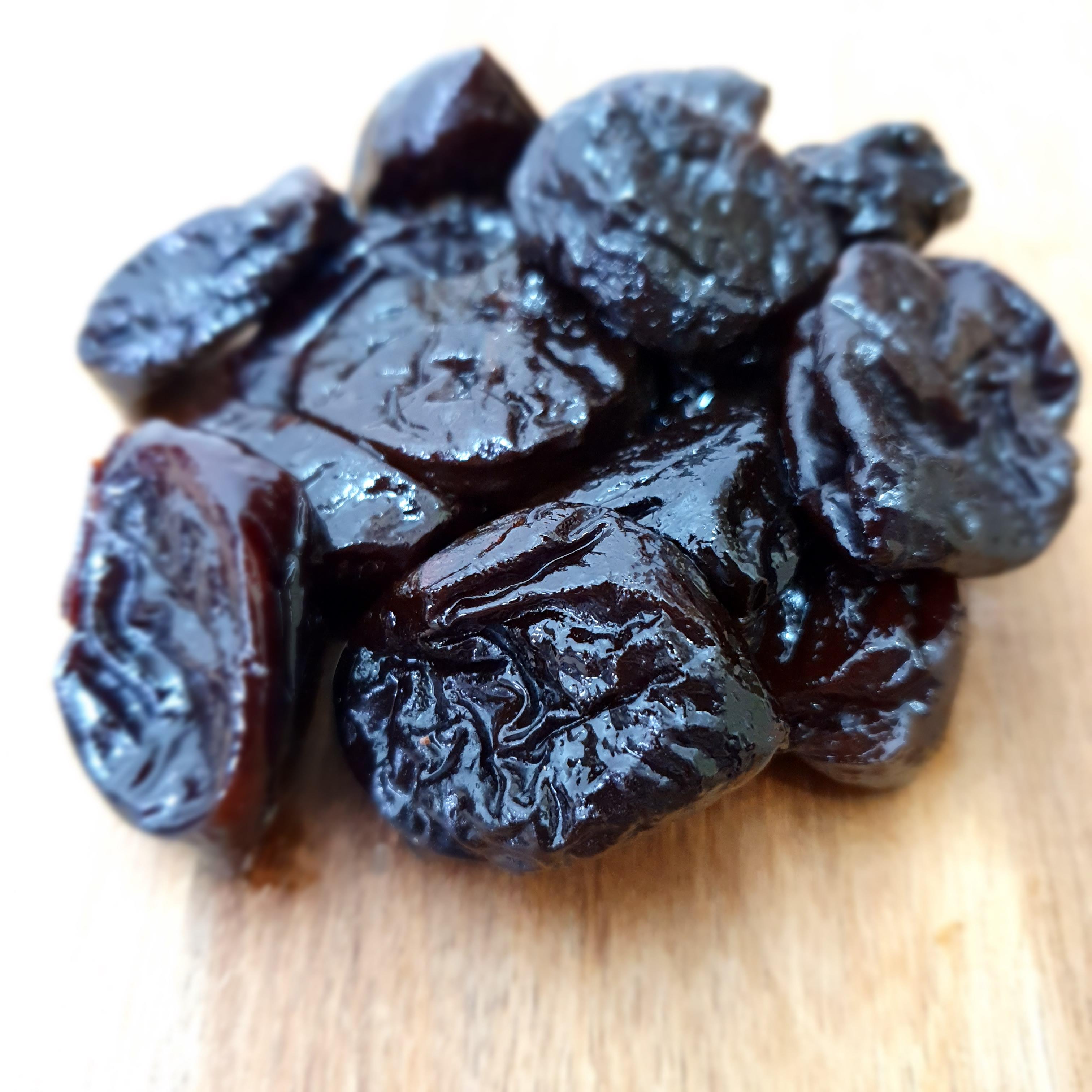 PRUNES PITTED 500g