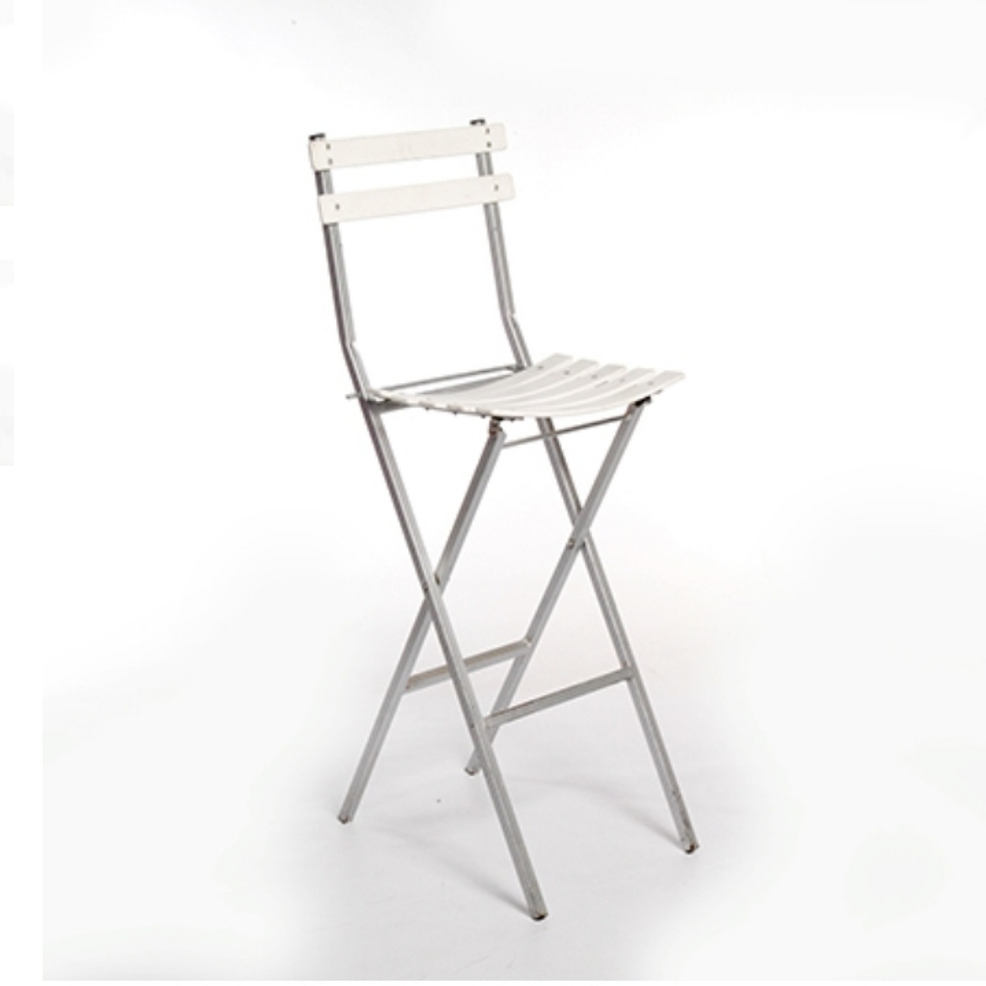 Hi Bar Chair With White Slats For Seating